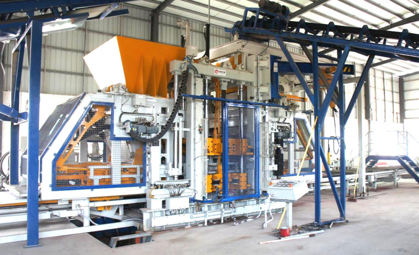 Ang mga quangong bricch machine naghimo sa ilang marka sa mga tisa nga nagpahid sa South China ug mga tisa nga adunay kolor nga diamante sa usa ka makina